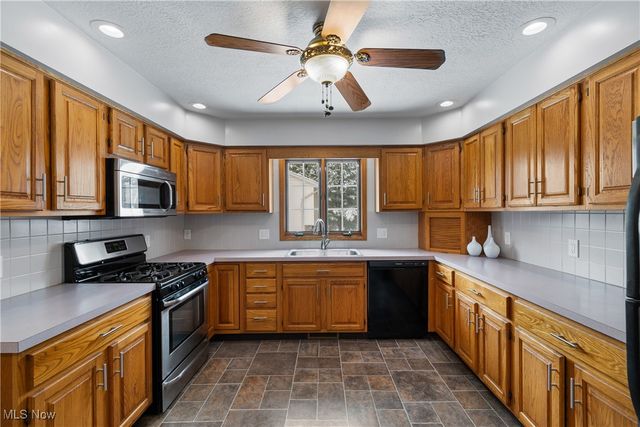 8779 Glenarden Circle NW, Massillon, OH 44646