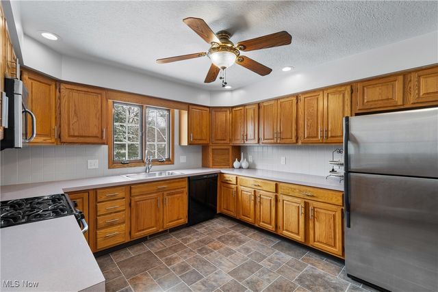 8779 Glenarden Circle NW, Massillon, OH 44646