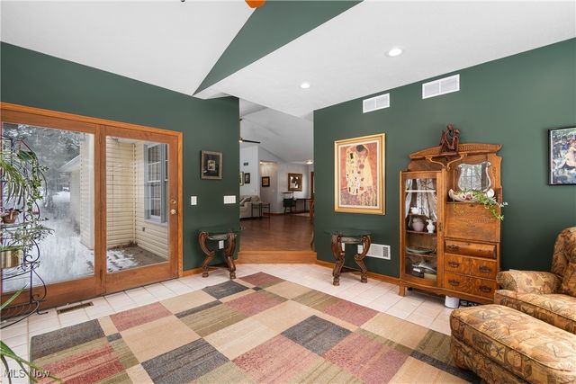 8779 Glenarden Circle NW, Massillon, OH 44646