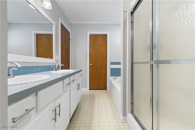 8779 Glenarden Circle NW, Massillon, OH 44646