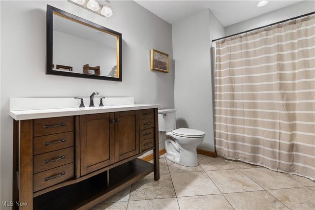 8779 Glenarden Circle NW, Massillon, OH 44646