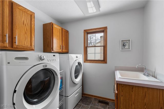 8779 Glenarden Circle NW, Massillon, OH 44646