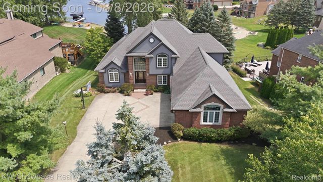 2916 Vero Drive, Highland Charter Township, MI 48356
