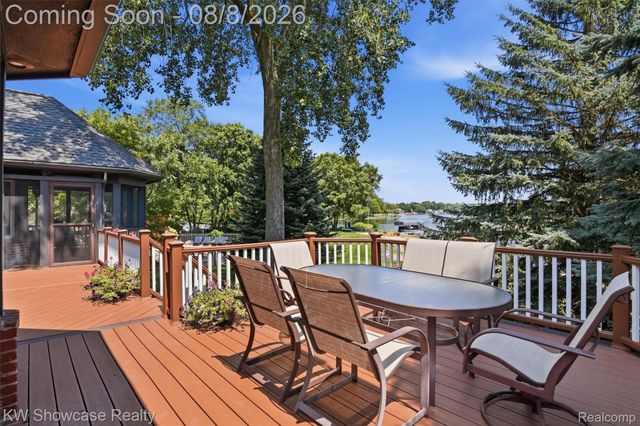 2916 Vero Drive, Highland Charter Township, MI 48356