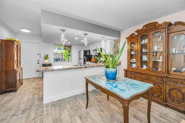 2263 BANCROFT CIRCLE N B, Palm Harbor, FL 34683