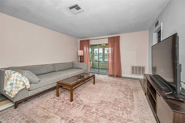2263 BANCROFT CIRCLE N B, Palm Harbor, FL 34683