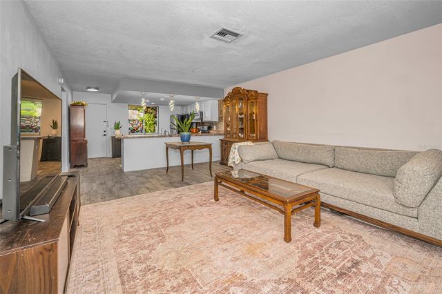 2263 BANCROFT CIRCLE N B, Palm Harbor, FL 34683