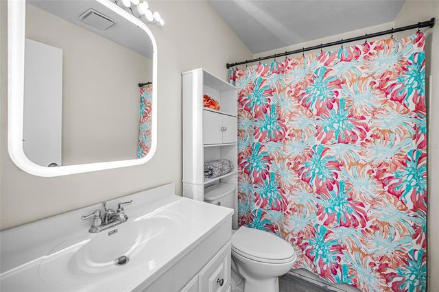 2263 BANCROFT CIRCLE N B, Palm Harbor, FL 34683