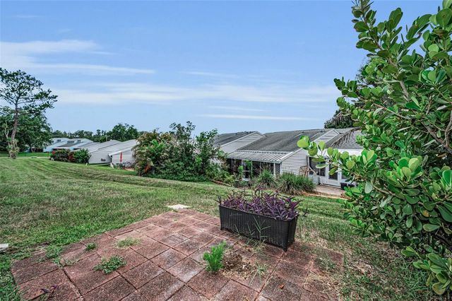 2263 BANCROFT CIRCLE N B, Palm Harbor, FL 34683