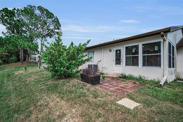 2263 BANCROFT CIRCLE N B, Palm Harbor, FL 34683