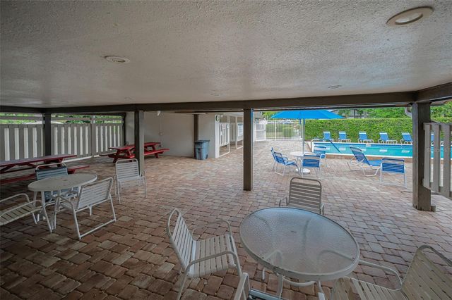 2263 BANCROFT CIRCLE N B, Palm Harbor, FL 34683