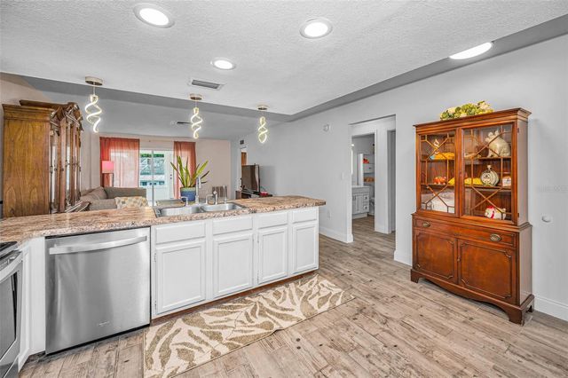 2263 BANCROFT CIRCLE N B, Palm Harbor, FL 34683
