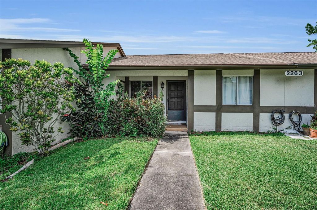 2263 BANCROFT CIRCLE N B, Palm Harbor, FL 34683