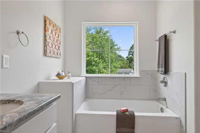 2507 Deal's Creek CT, Chesapeake, VA 23323