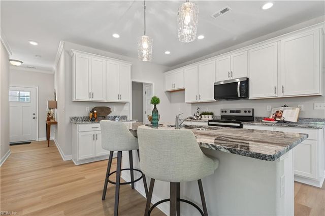 2507 Deal's Creek CT, Chesapeake, VA 23323