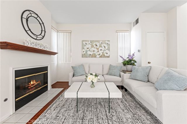 1232 Mission, Duarte, CA 91010