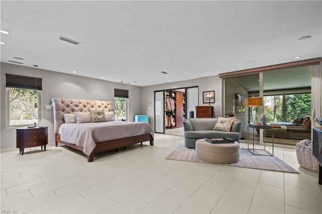 1026 Staceywood CT, Virginia Beach, VA 23452