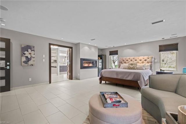 1026 Staceywood CT, Virginia Beach, VA 23452