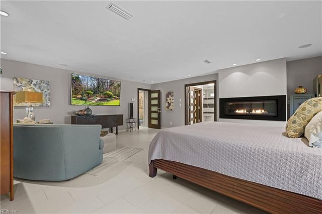 1026 Staceywood CT, Virginia Beach, VA 23452