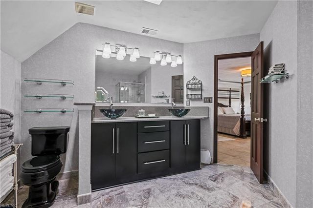 1026 Staceywood CT, Virginia Beach, VA 23452