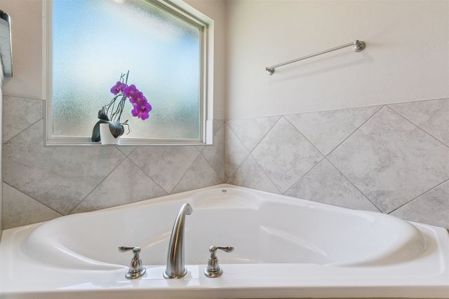 8040 Sweetgum Street, Edmond, OK 73034