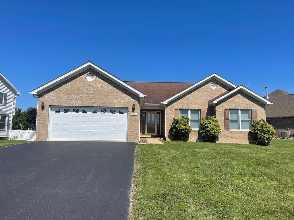 10401 WHISPERING PINES LN, Mcgaheysville, VA 22840