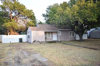 1802 Cottonwood Road, Carrollton, TX 75006
