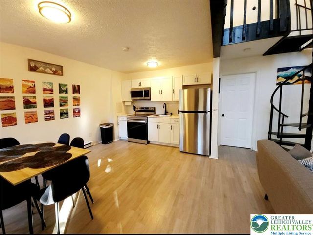 5396 Vine Terrace, Coolbaugh Twp, PA 18466