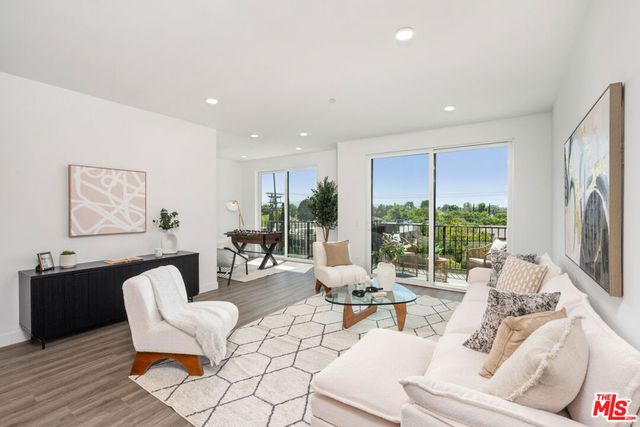 6144 Whitsett Avenue 204, North Hollywood, CA 91606