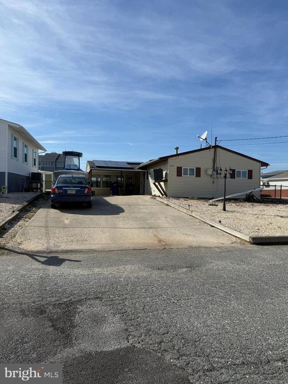 30 S ENSIGN DR, Tuckerton, NJ 08087