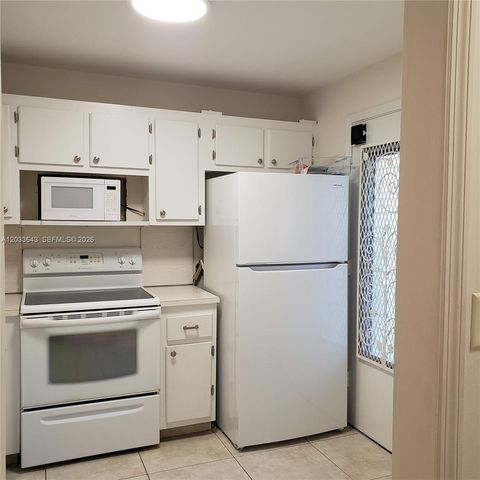 300 NE 12th Ave 205, Hallandale Beach, FL 33009