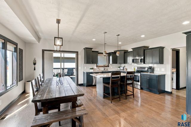 4217 S Alpine Ave Avenue, Sioux Falls, SD 57110