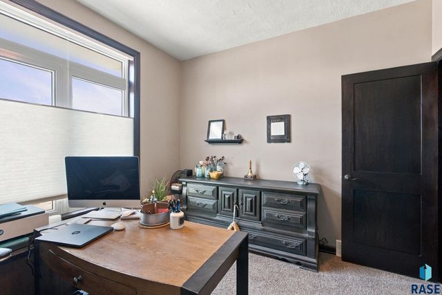 4217 S Alpine Ave Avenue, Sioux Falls, SD 57110
