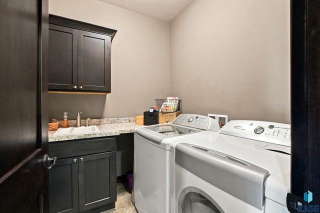 4217 S Alpine Ave Avenue, Sioux Falls, SD 57110