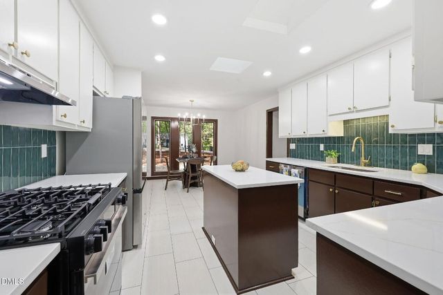 6 Saint James Court, Durham, NC 27713
