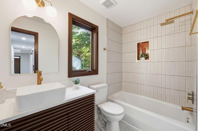 6 Saint James Court, Durham, NC 27713