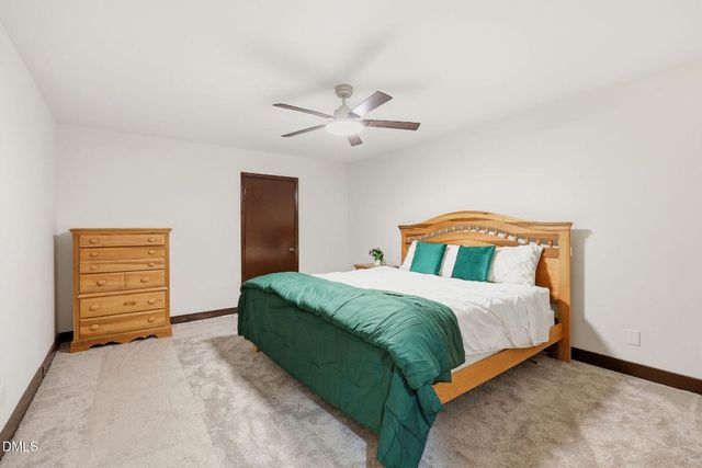 6 Saint James Court, Durham, NC 27713