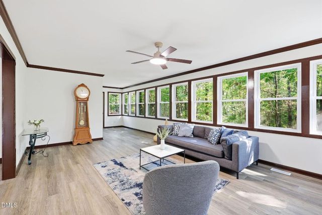 6 Saint James Court, Durham, NC 27713