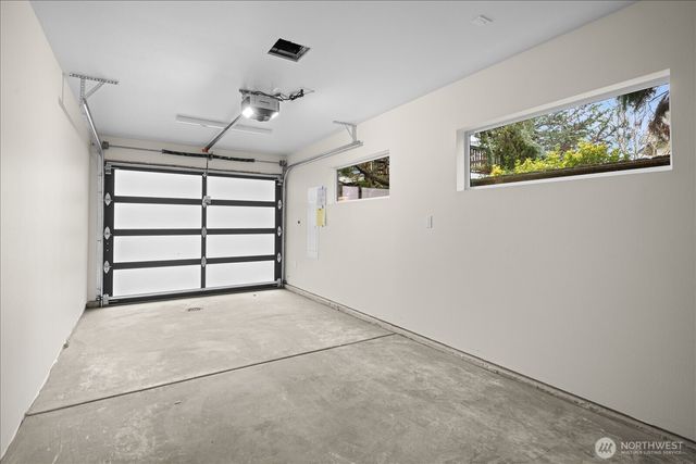 4224 Meridian Avenue N, Seattle, WA 98103