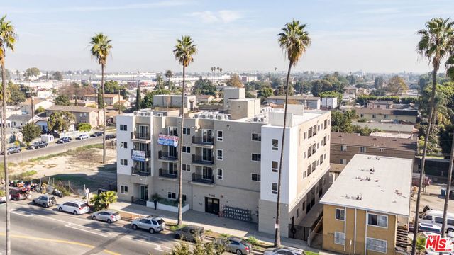 7410 Avalon Boulevard, Los Angeles, CA 90003