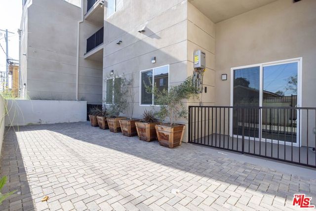 7410 Avalon Boulevard, Los Angeles, CA 90003