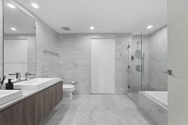 801 S Miami Ave 2901, Miami, FL 33130
