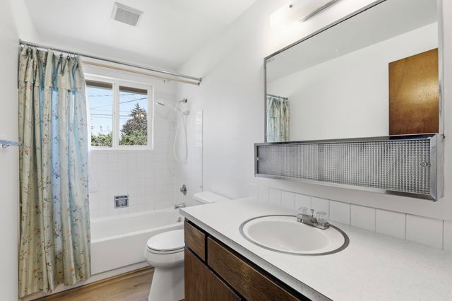 3811 E Hartson Ave, Spokane, WA 99202