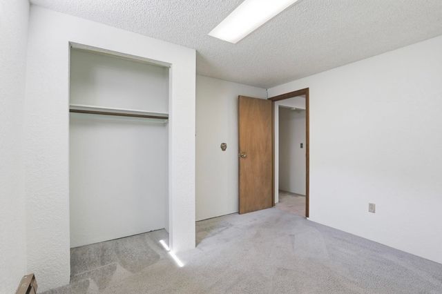 3811 E Hartson Ave, Spokane, WA 99202