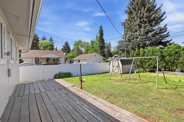 3811 E Hartson Ave, Spokane, WA 99202