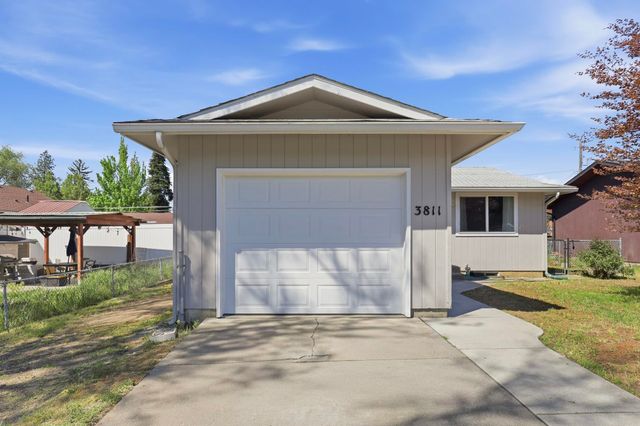 3811 E Hartson Ave, Spokane, WA 99202