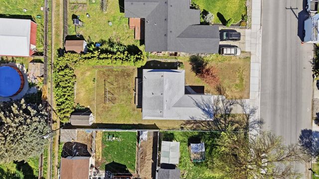 3811 E Hartson Ave, Spokane, WA 99202