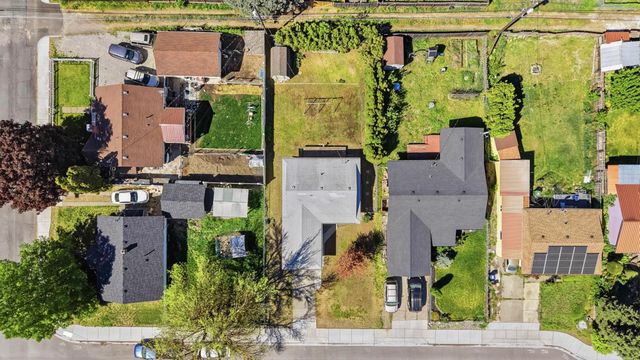 3811 E Hartson Ave, Spokane, WA 99202