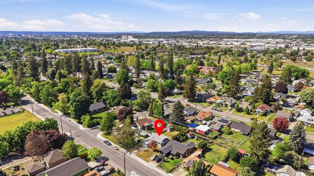 3811 E Hartson Ave, Spokane, WA 99202