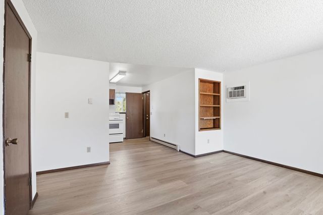 3811 E Hartson Ave, Spokane, WA 99202